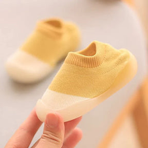 Tênis Meia Tricô Para Bebê Antiderrapante BabyShoes | 0-4 Anos